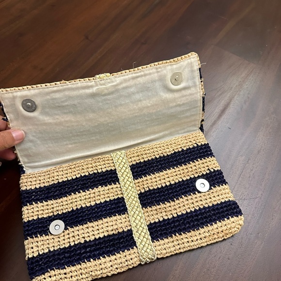 Mar Y Sol Women's Teresa Striped Raffia Straw Clutch - Picture 5 of 5